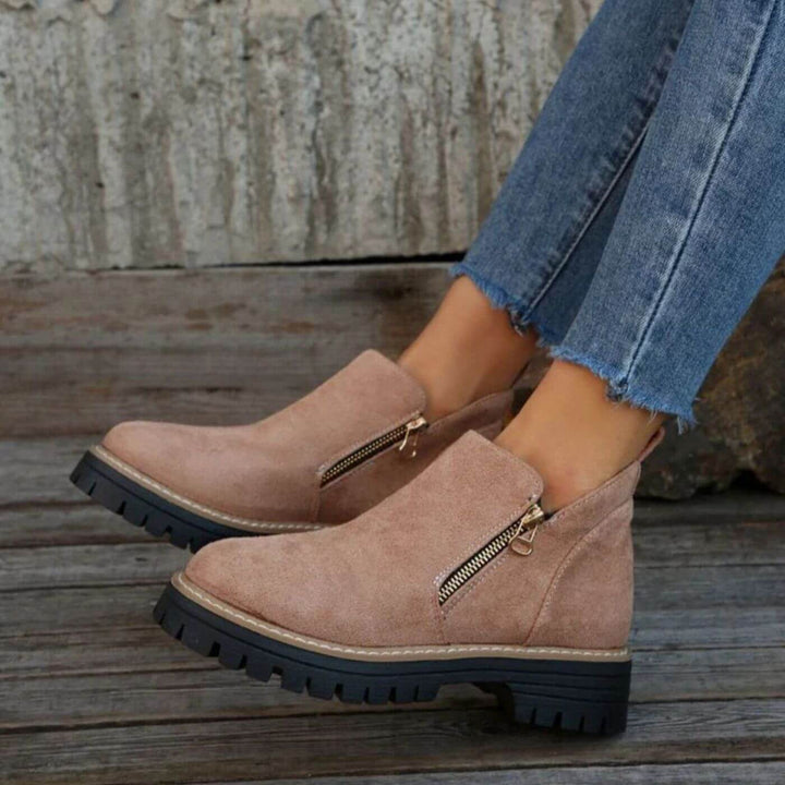 Lyanne | Orthopedische Enkellaarzen met Sterke Hak