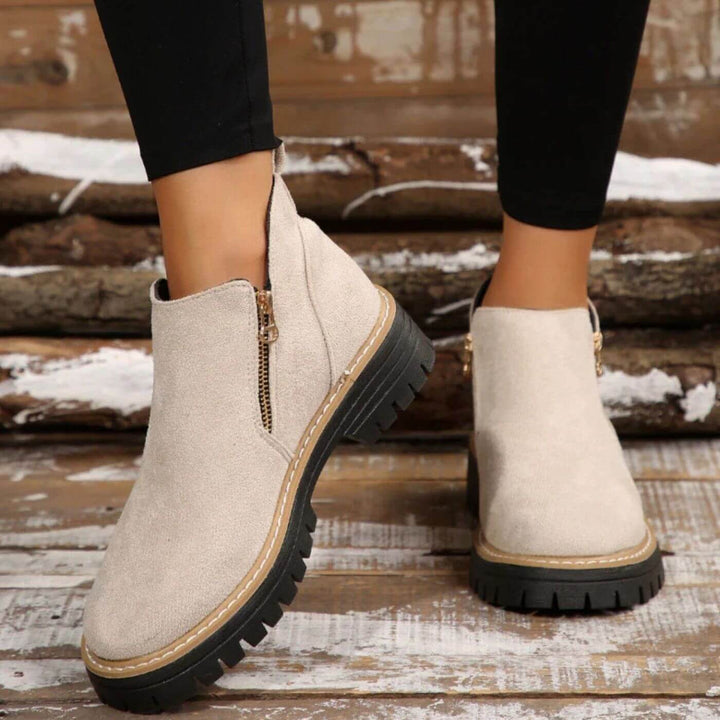 Lyanne | Orthopedische Enkellaarzen met Sterke Hak